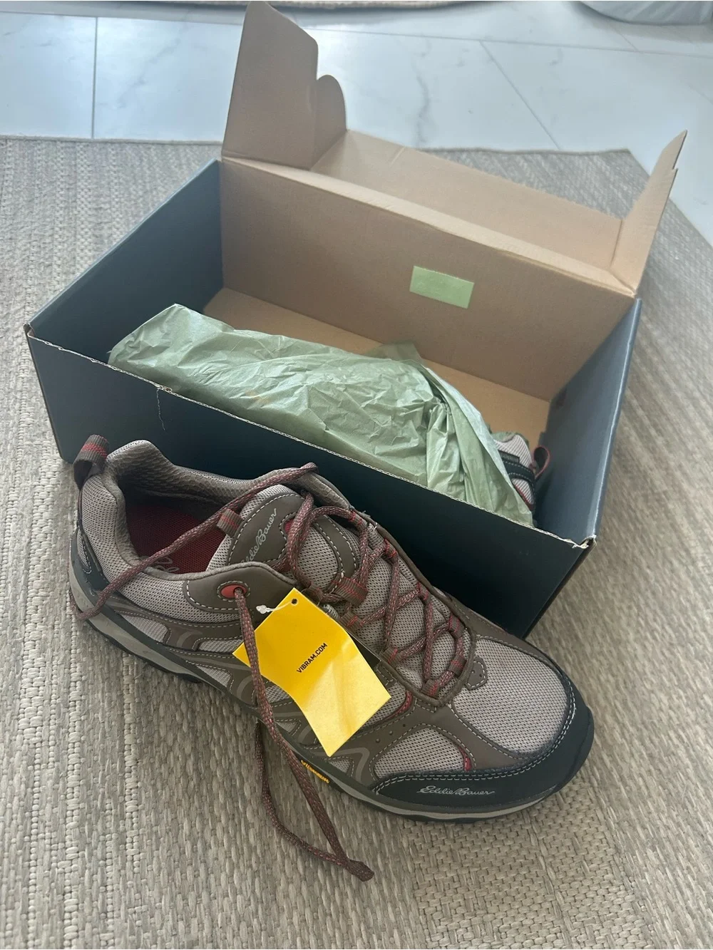 Eddie Bauer lightweight athletic
